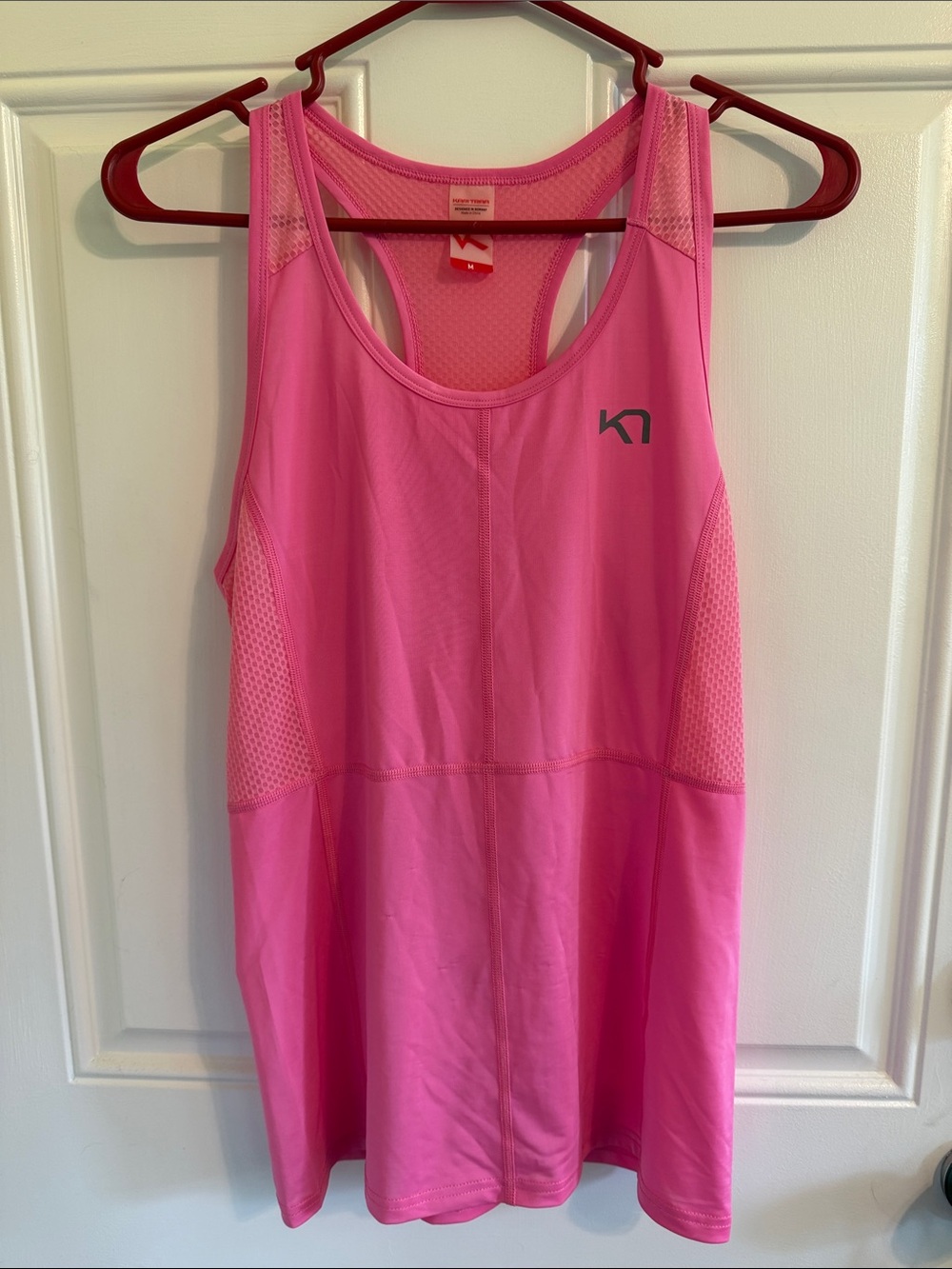 W62. Kari Traa Pink Racerback Performance Tank (M)